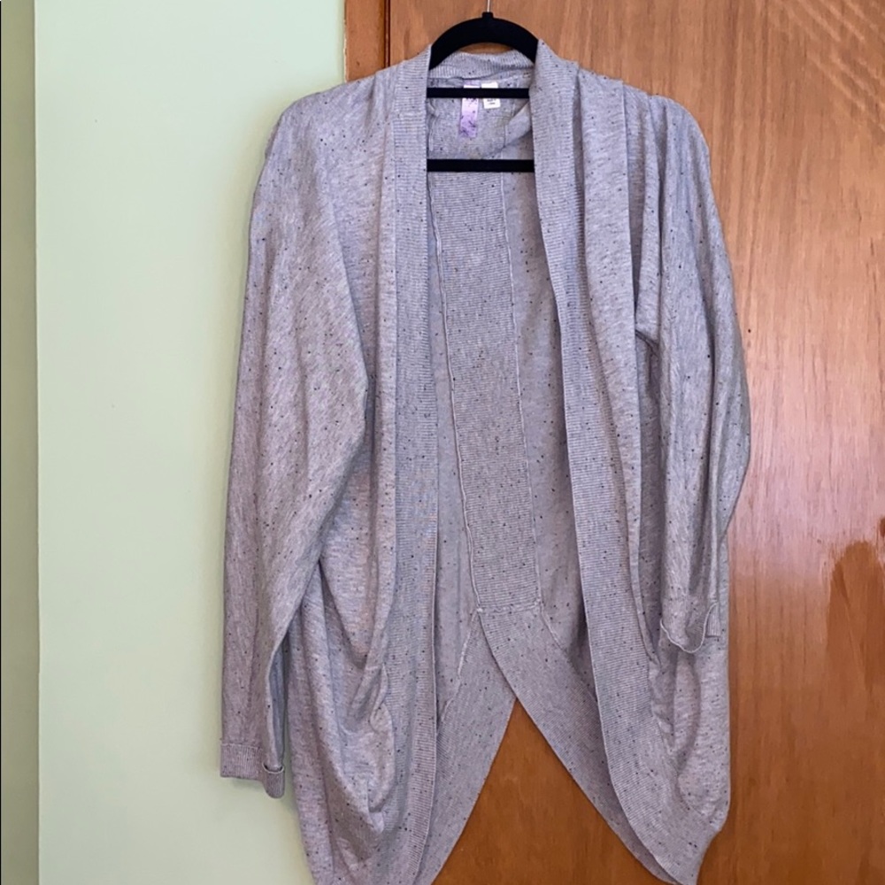 Split back sweater size L
